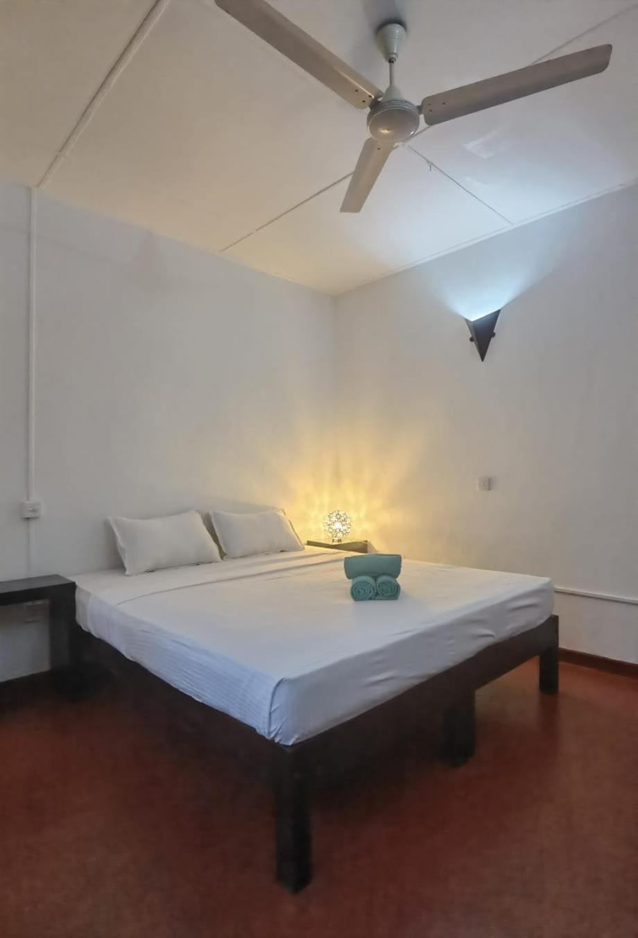 The Calm Palm Hotel Hikkaduwa